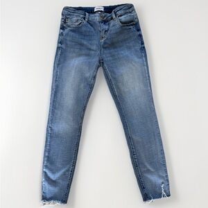 Pistola Women’s Skinny Jeans Size 28 Raw Hem Stretch Denim Medium Wash